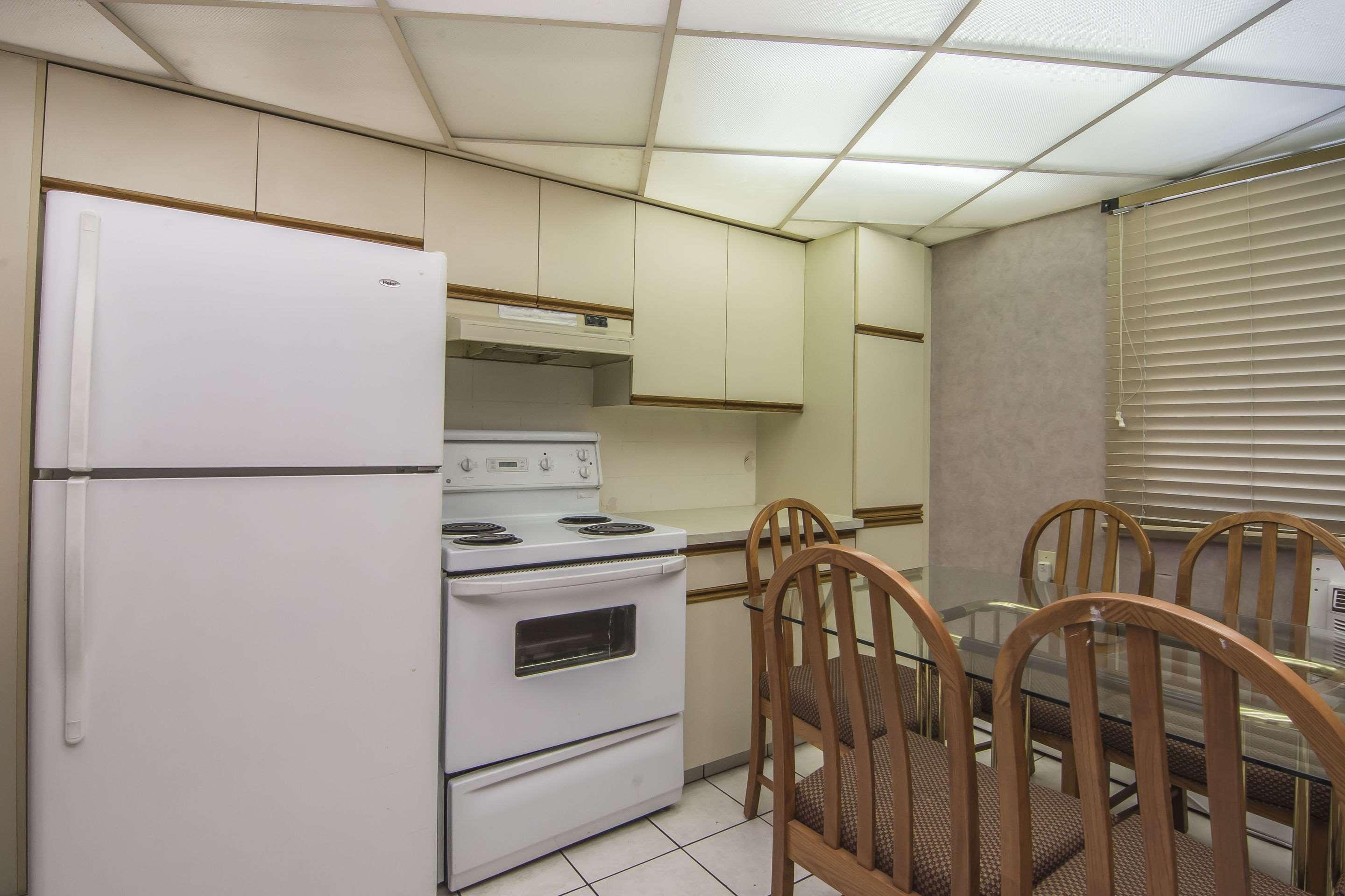 Econo Lodge Motel Village YYC Esterno foto