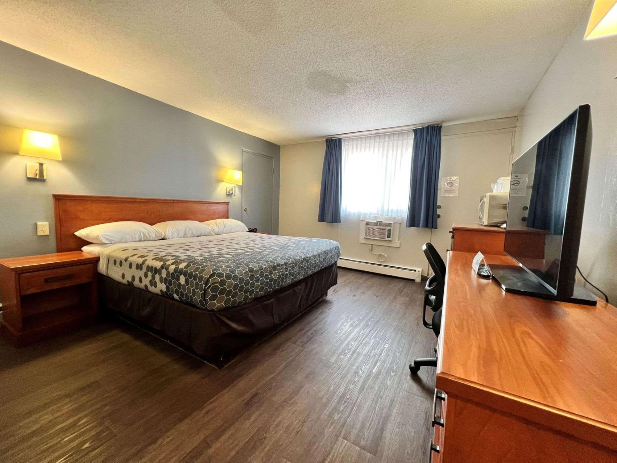 Econo Lodge Motel Village YYC Esterno foto