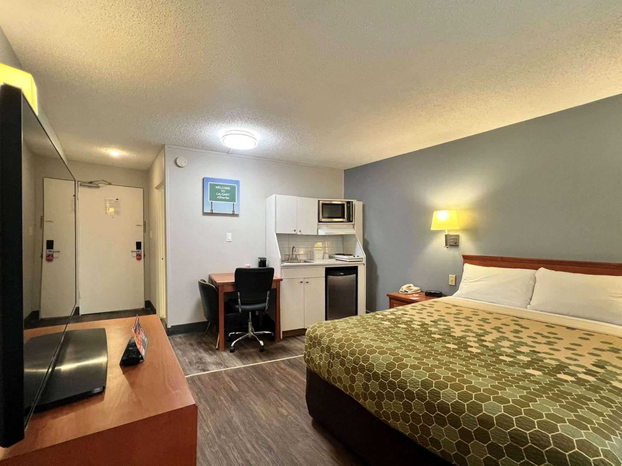 Econo Lodge Motel Village YYC Esterno foto