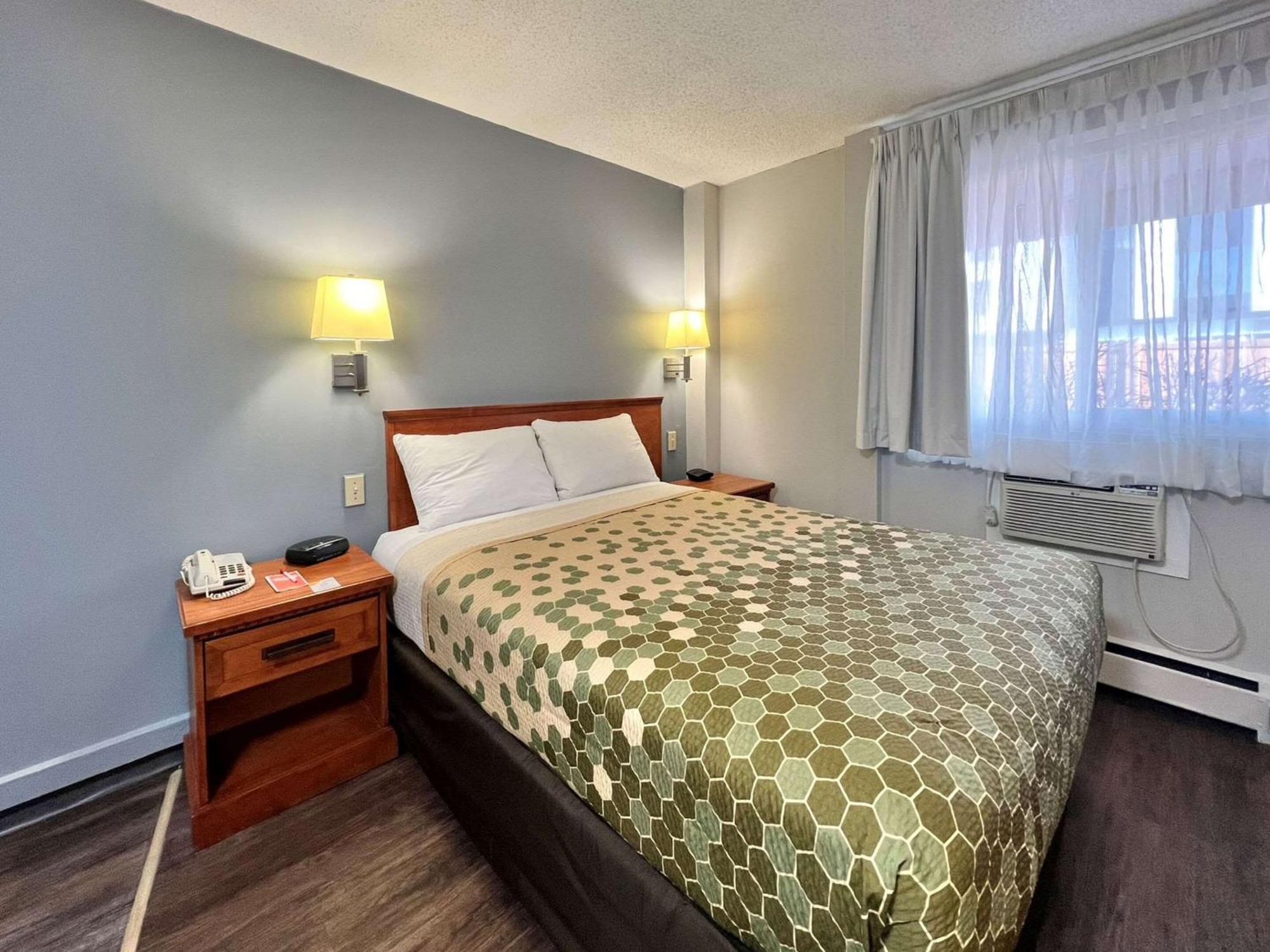 Econo Lodge Motel Village YYC Esterno foto