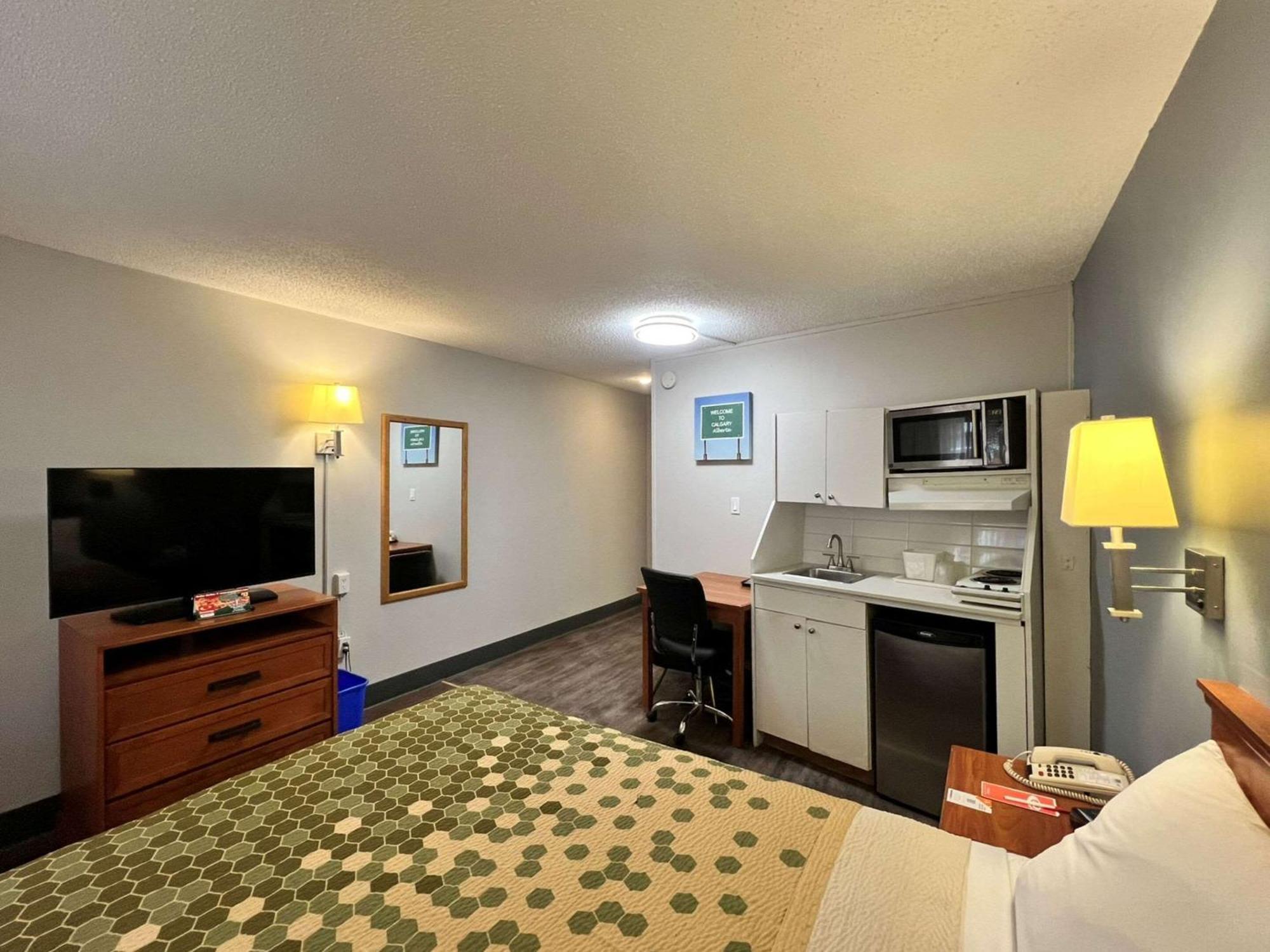 Econo Lodge Motel Village YYC Esterno foto