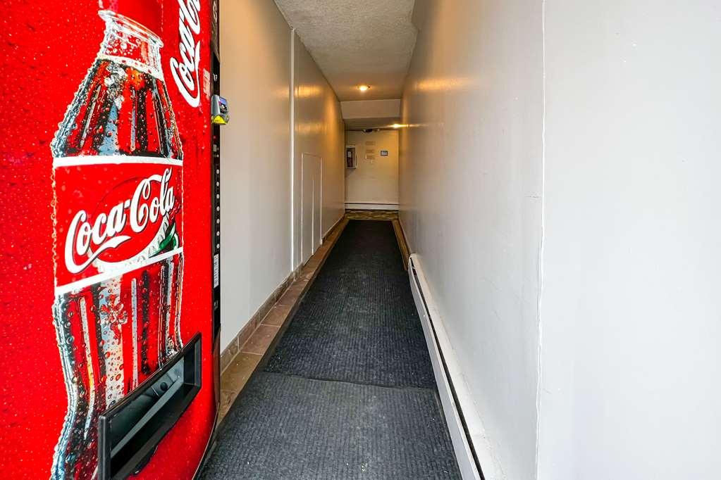 Econo Lodge Motel Village YYC Servizi foto